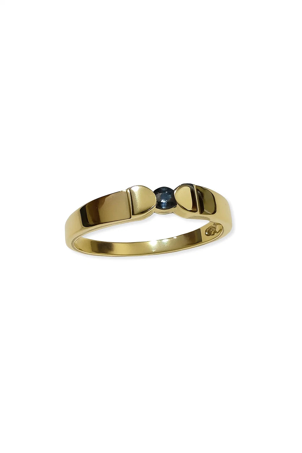 Gouden ring met blauwe saffier